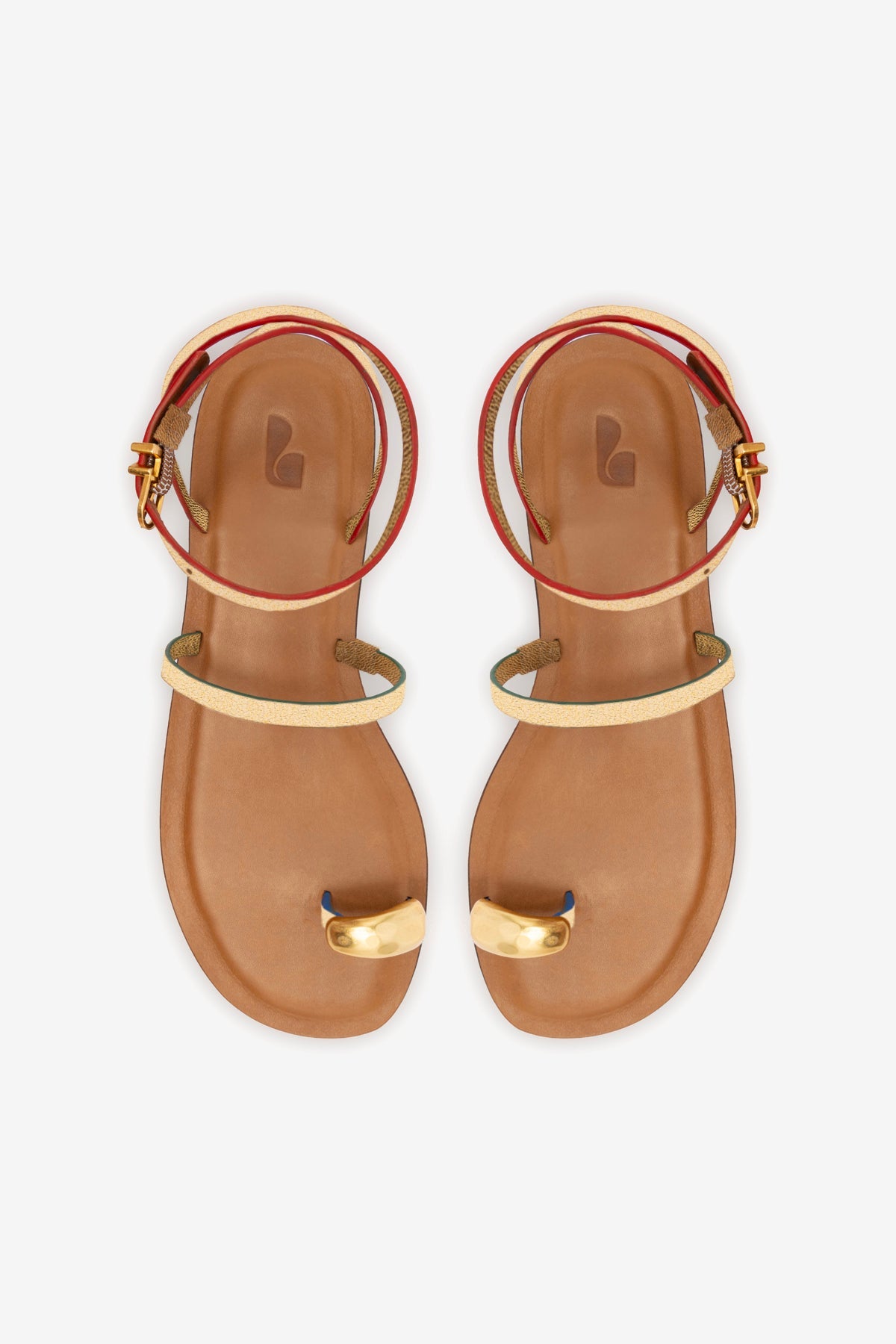 Biarritz Flat Sandal In Gold Metallic Leather - Larroude