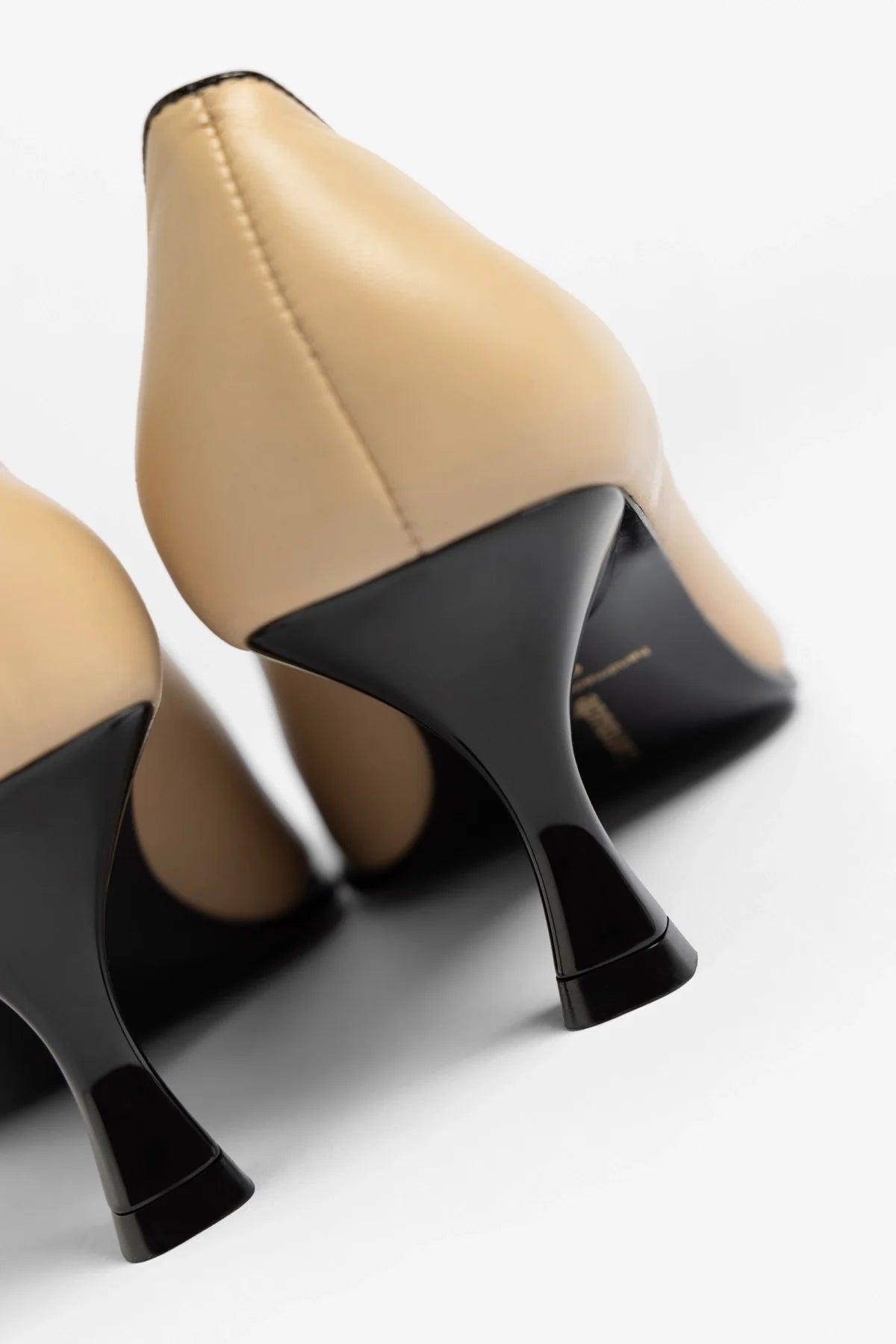 Cambon Pump Sand Leather - Larroude