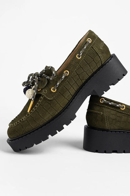 Cyprus Lugsole Loafer Olive Croco Suede - Larroude