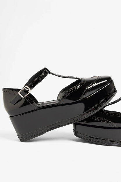 Luna Flatform Sandal Black Patent Leather - Larroude