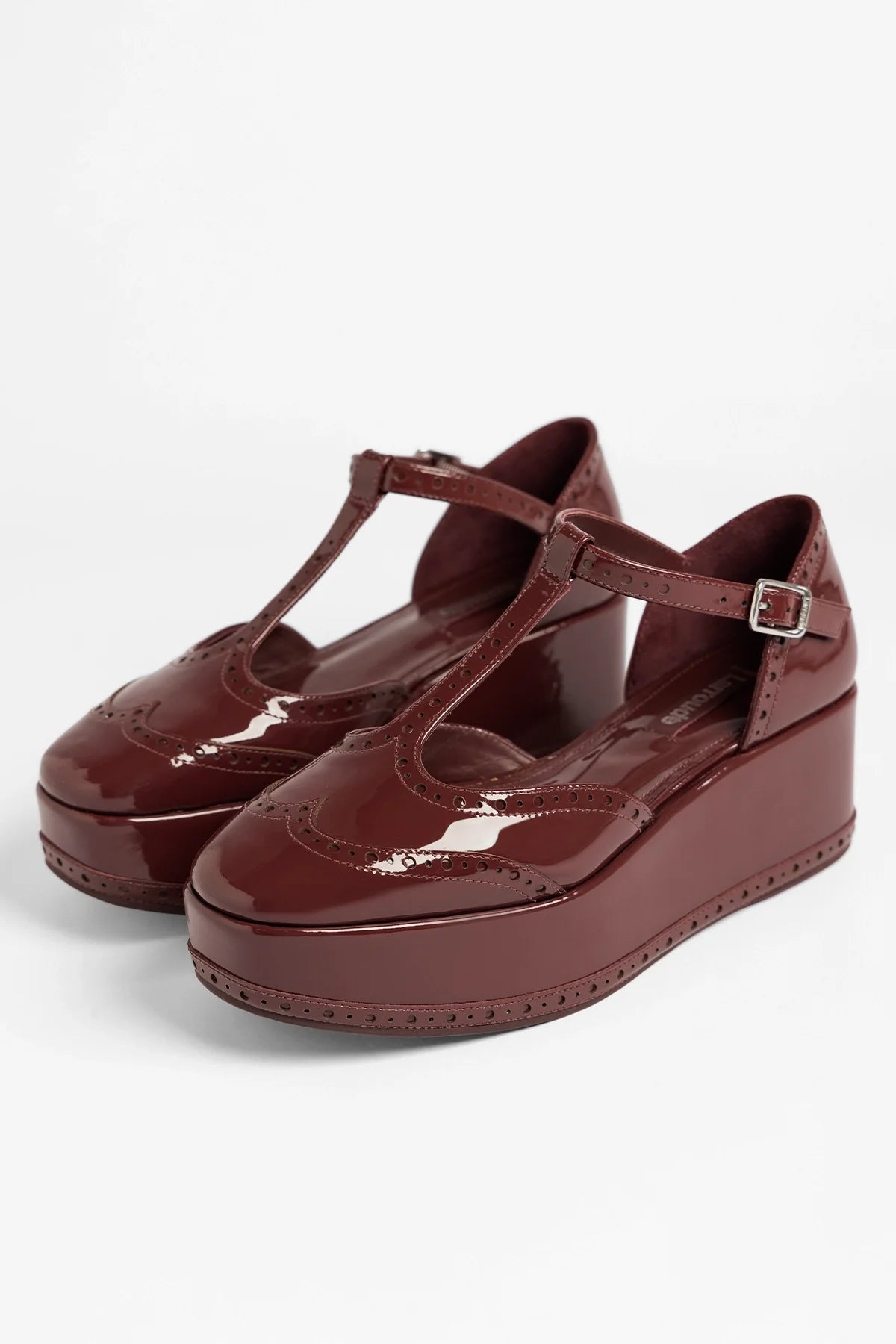 Luna Flatform Sandal Burgundy Patent Leather - Larroude
