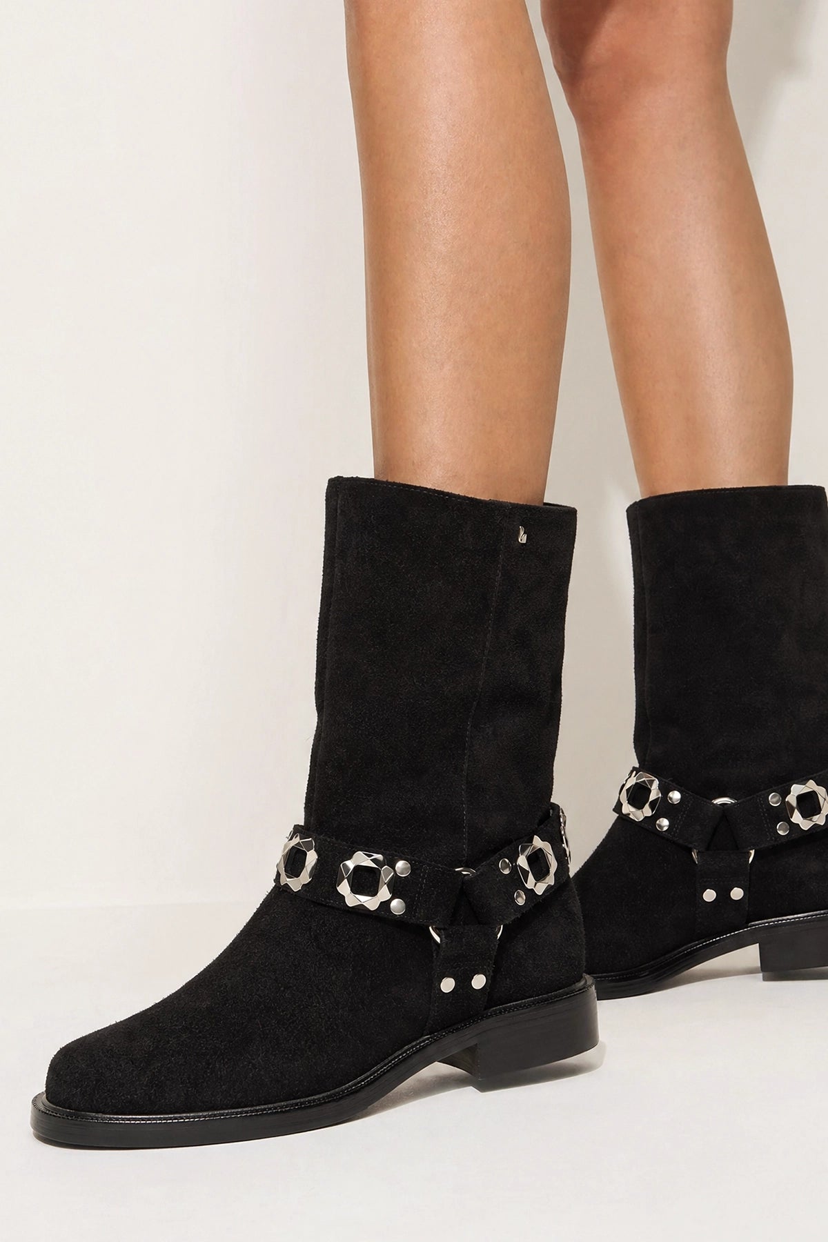 Sonora Boot Black Suede - Larroude