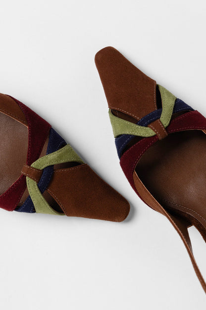 Kirstin Pump Burnt Umber Suede - Larroude