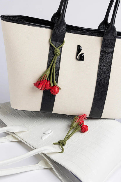 City Tote Bag Natural Canvas and Black Leather - Larroude