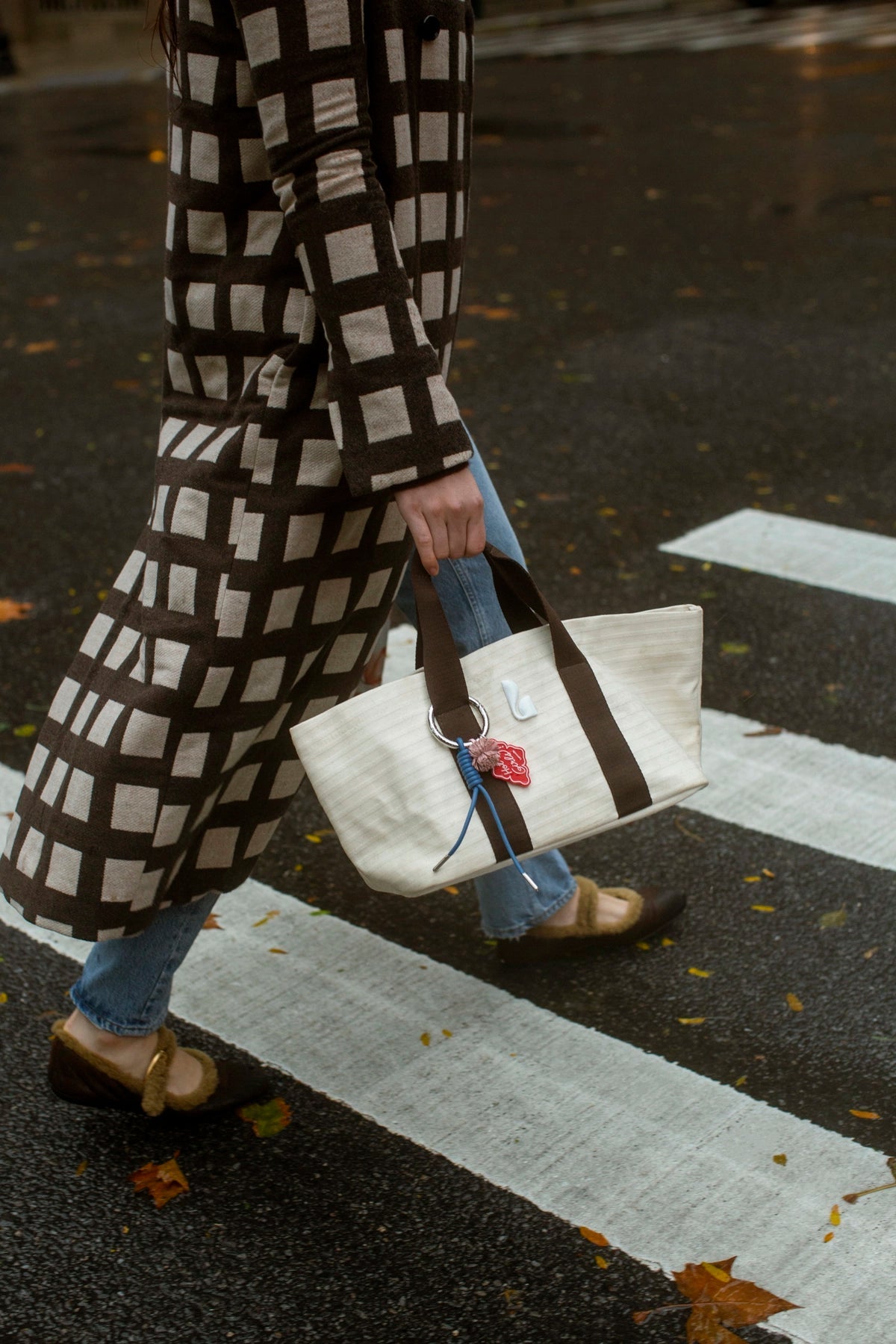 Americana Tote Bag In Ivory Awning Stripe - Larroude