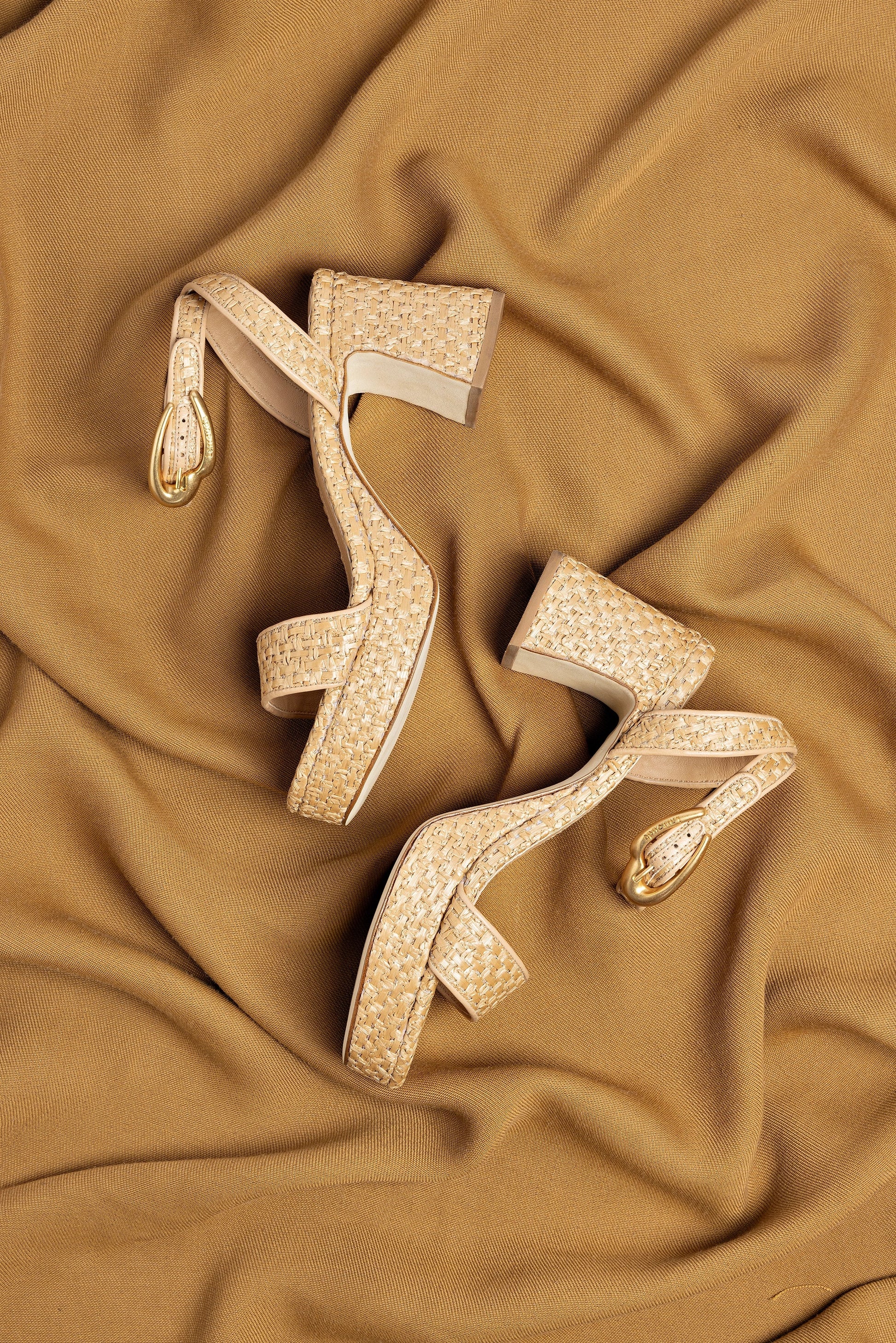 Dolly Verona Low Sandal In Natural Raffia and Beige Leather - Larroude