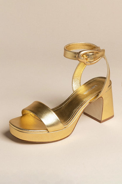 Dolly Verona Low Sandal In Gold Metallic Leather - Larroude