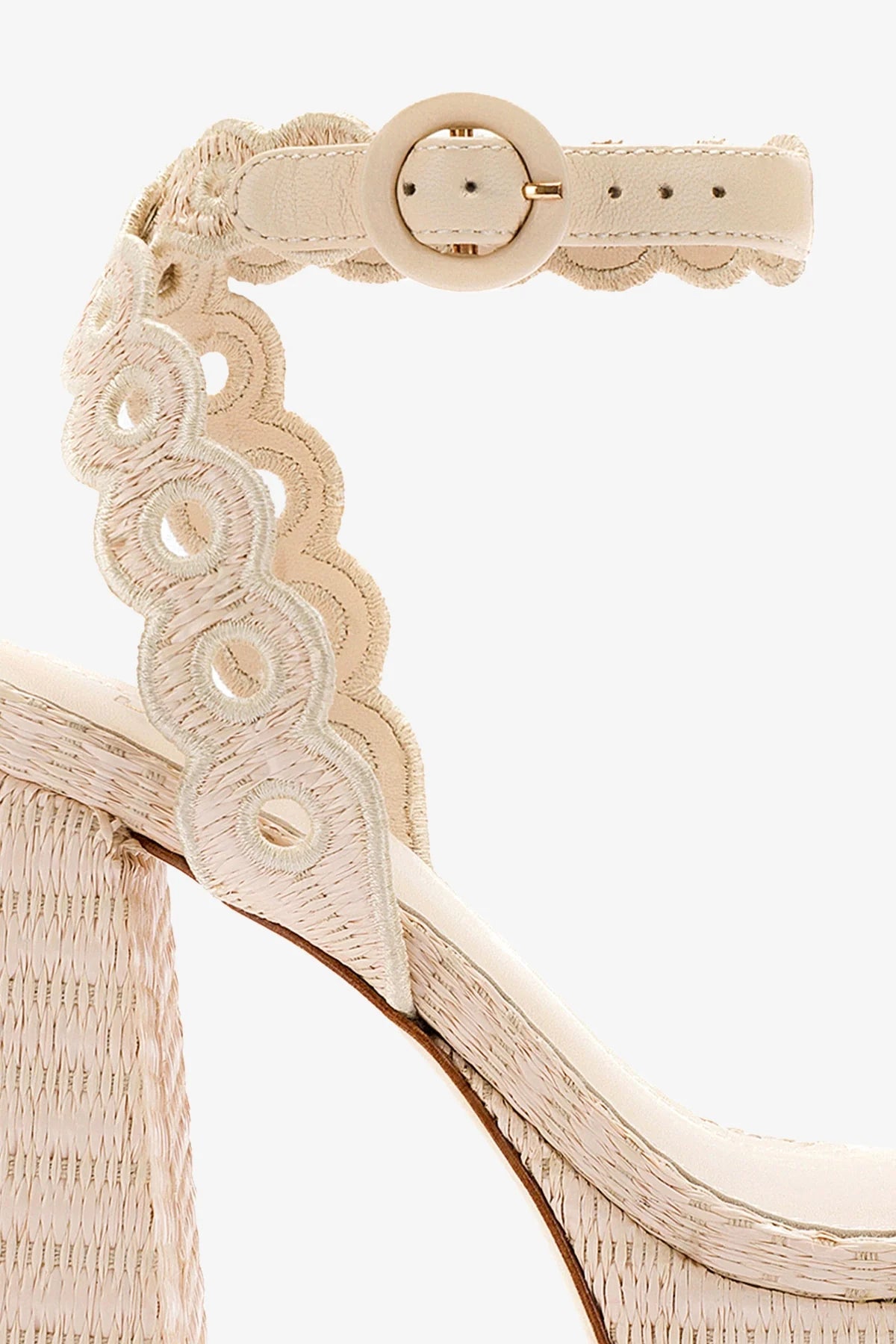 Dolly Broderie Sandal In Natural Raffia - Larroude