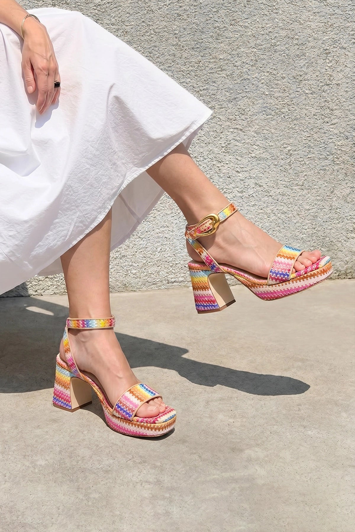 Dolly Verona Low Sandal In Rainbow Raffia and Beige Leather - Larroude