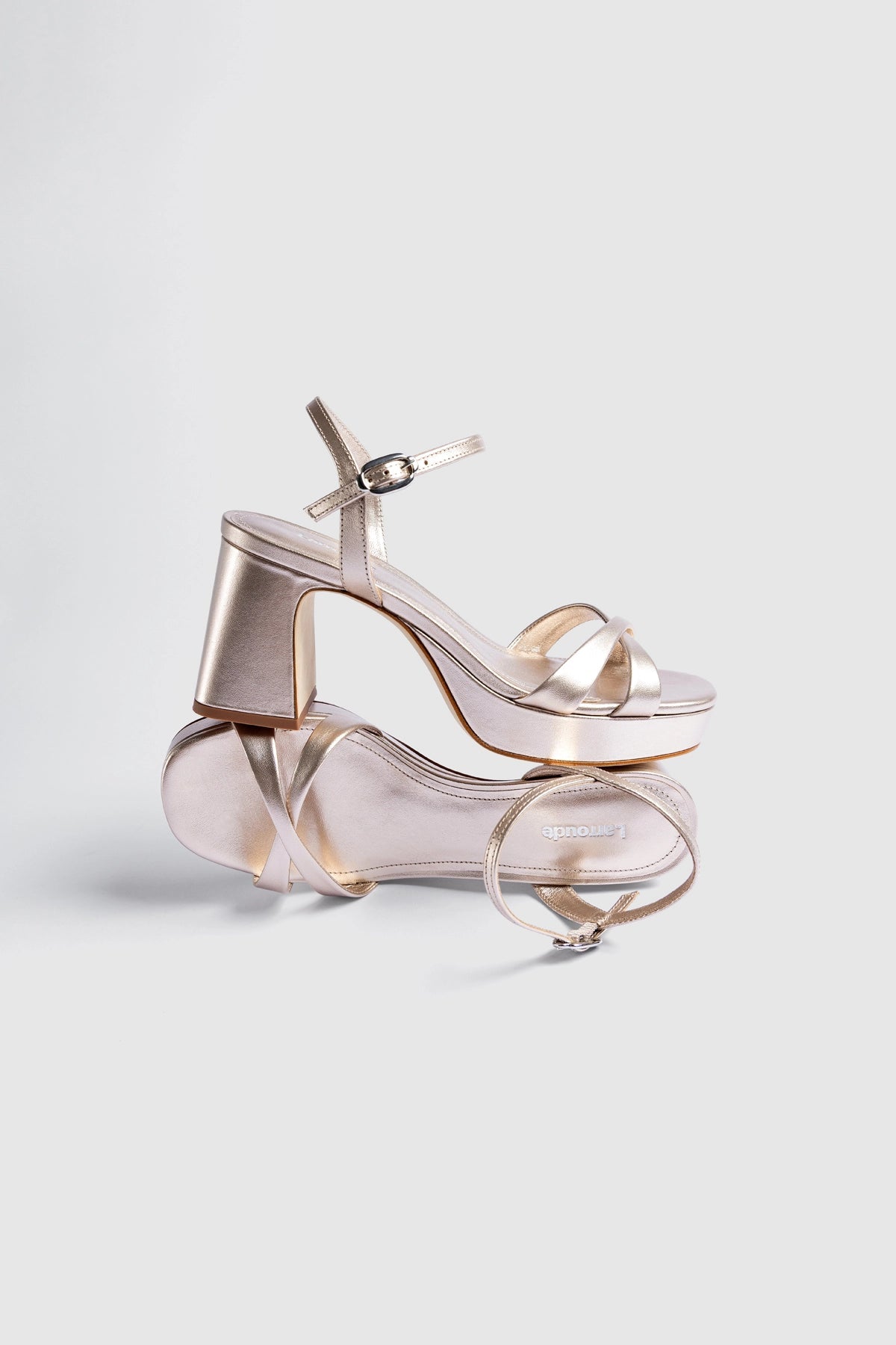 Bianca Low Sandal Champagne Leather - Larroude