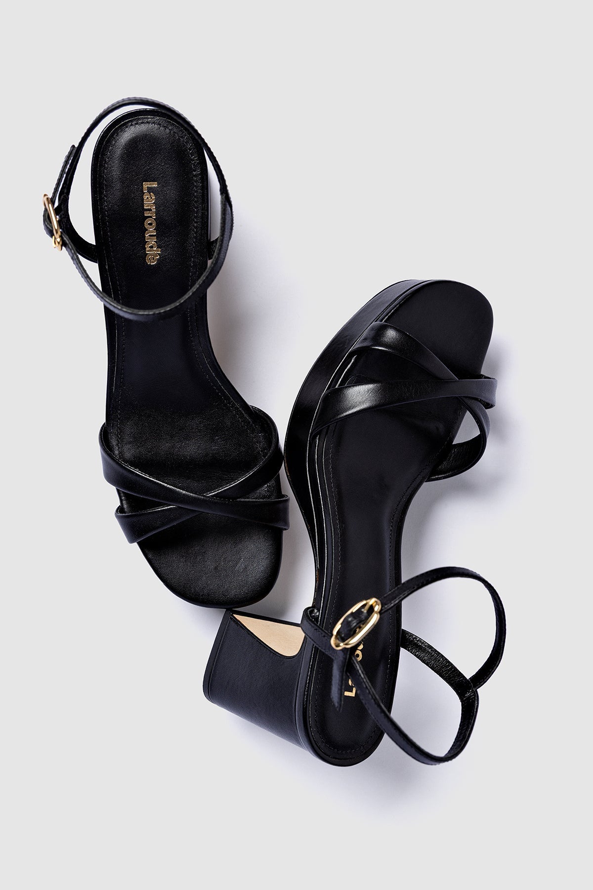 Bianca Low Sandal In Black Leather - Larroude