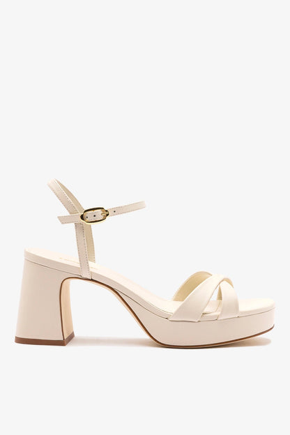 Bianca Low Sandal In Ivory Leather - Larroude