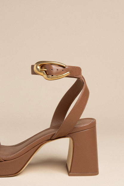 Dolly Verona Low Sandal In Caramel Leather - Larroude
