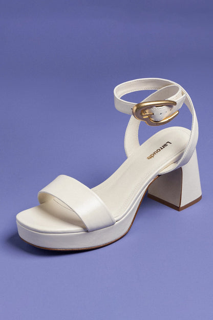 Dolly Verona Low Sandal In Ivory Leather - Larroude