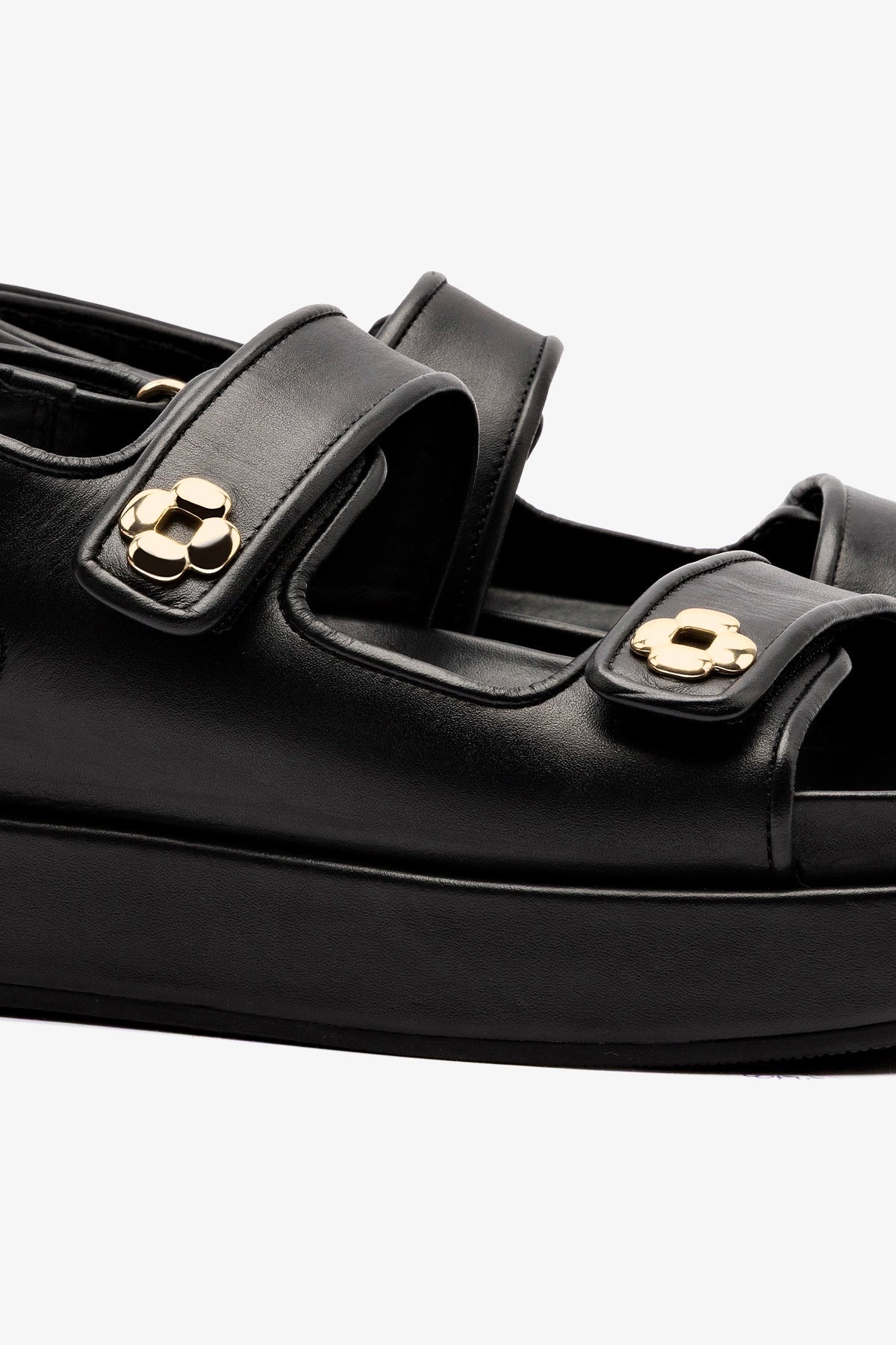 Jetty Sandal In Black Leather - Larroude