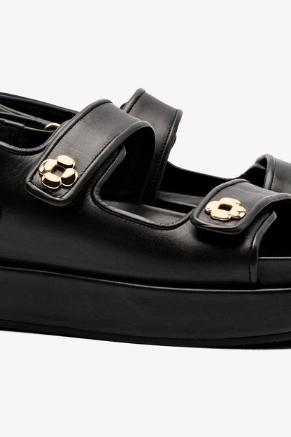Jetty Sandal In Black Leather - Larroude
