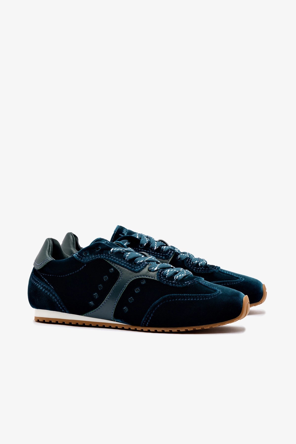 Stella Sneaker In Deepsea Velvet - Larroude