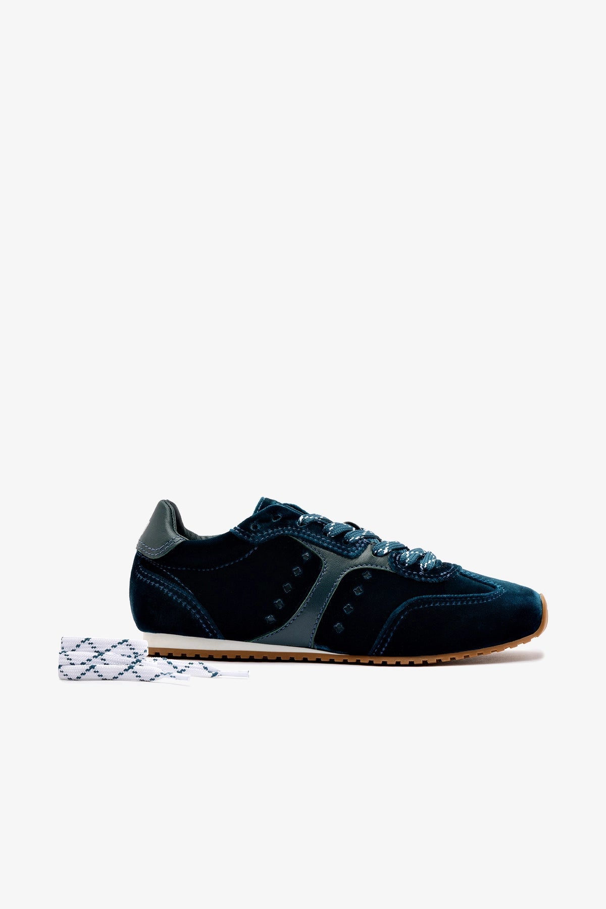 Stella Sneaker In Deepsea Velvet - Larroude