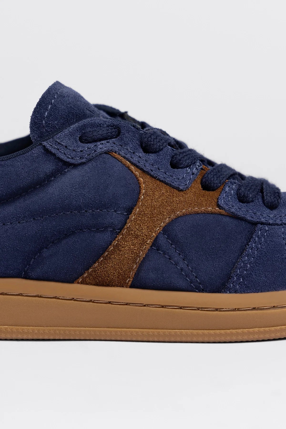 George Sneaker Navy Suede - Larroude