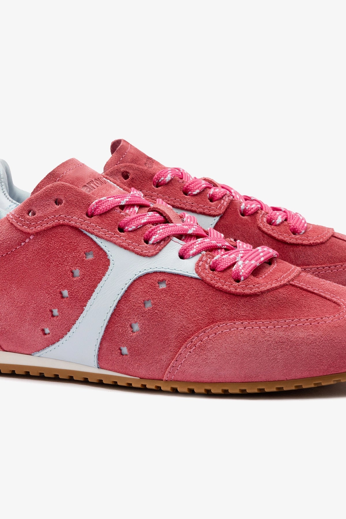 Stella Sneaker In Lampone Suede - Larroude