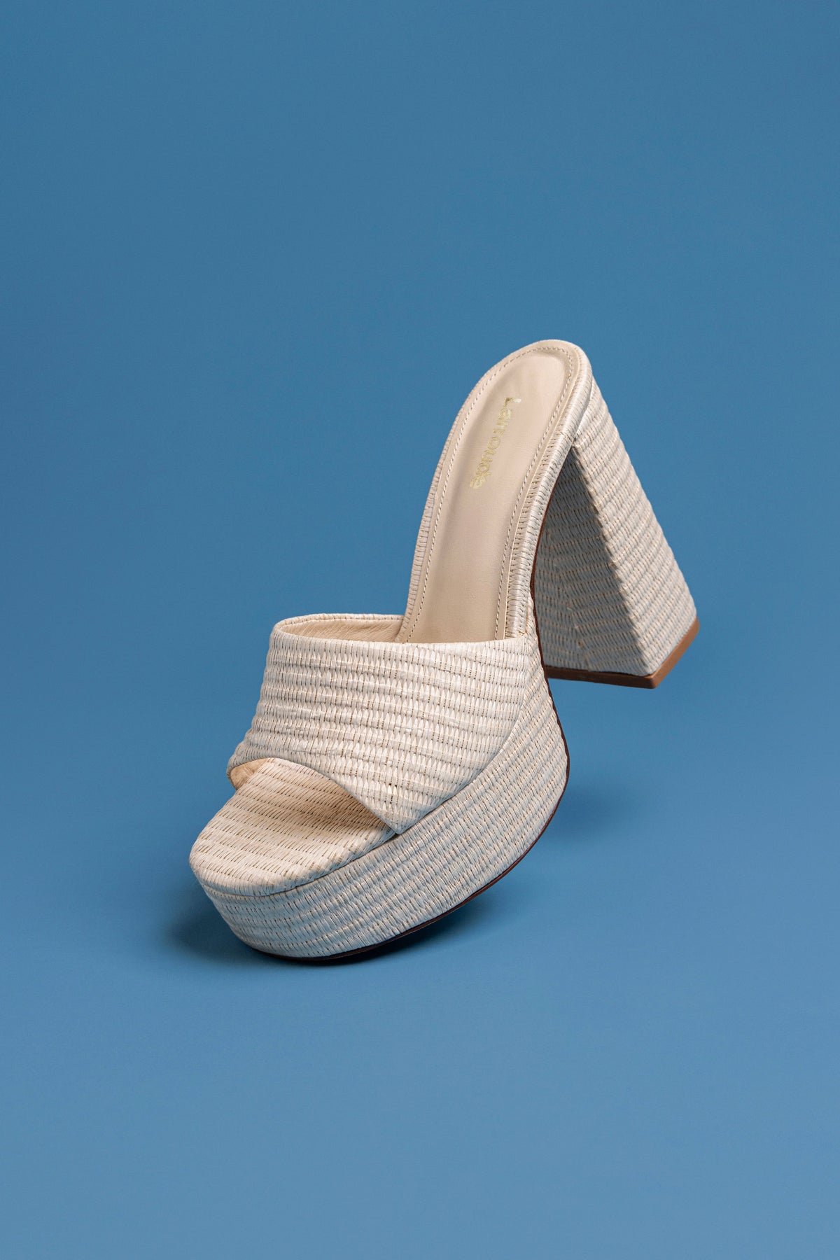 Dolly Mule In Natural Raffia - Larroude