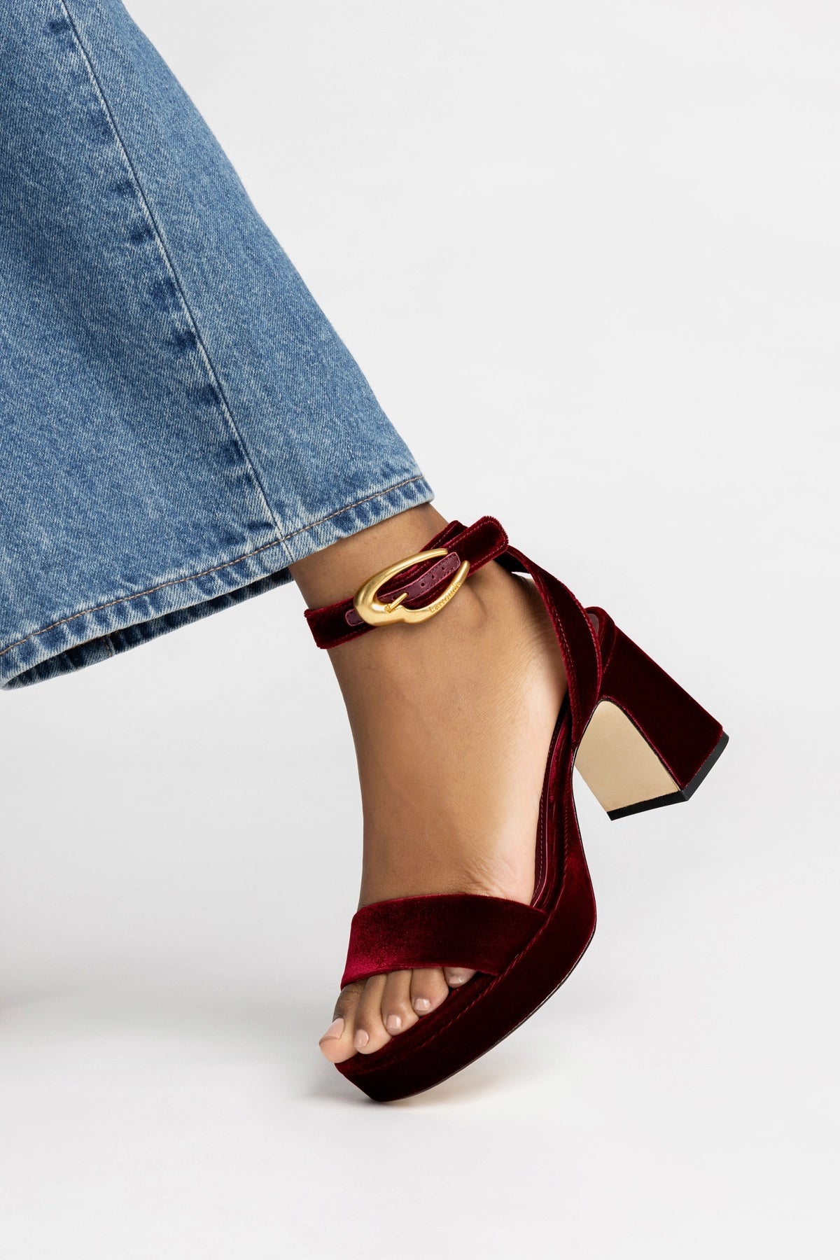 Dolly Verona Low Sandal Wine Velvet - Larroude