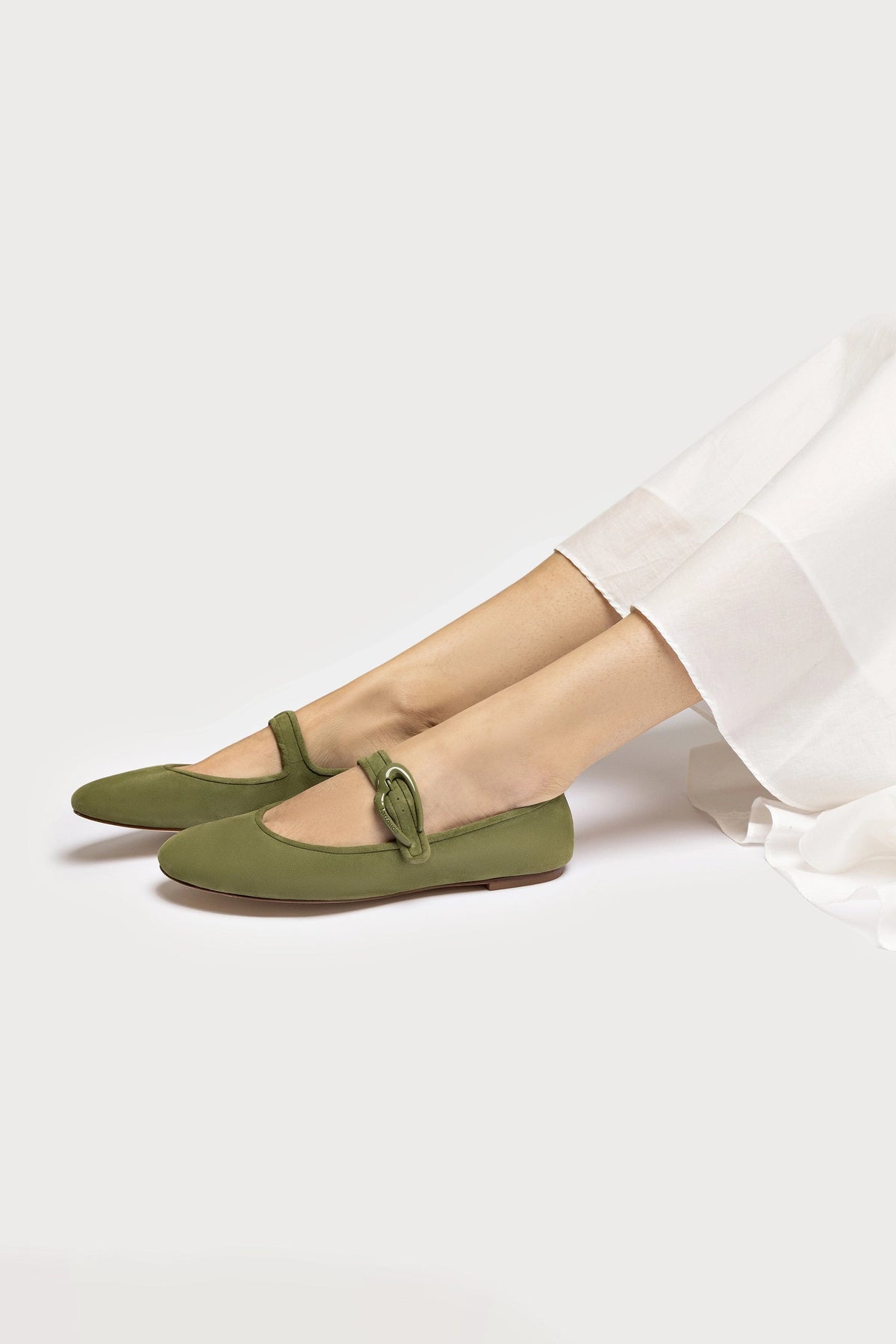Verona Ballet Flat In Seaweed Suede - Larroude