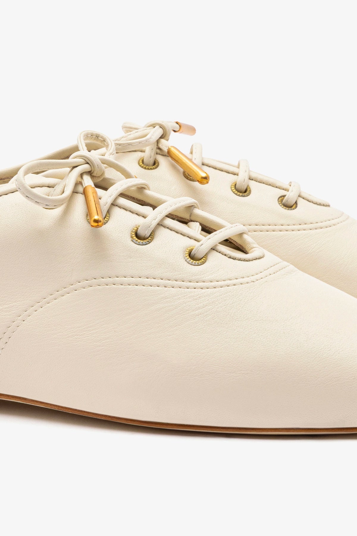 Liza Sneaker In Ivory Leather - Larroude