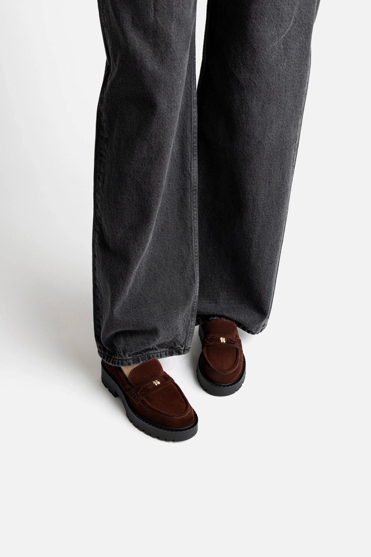 Suki Lugsole Loafer In Brown Suede - Larroude