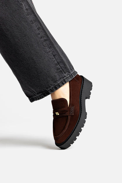 Suki Lugsole Loafer In Brown Suede - Larroude