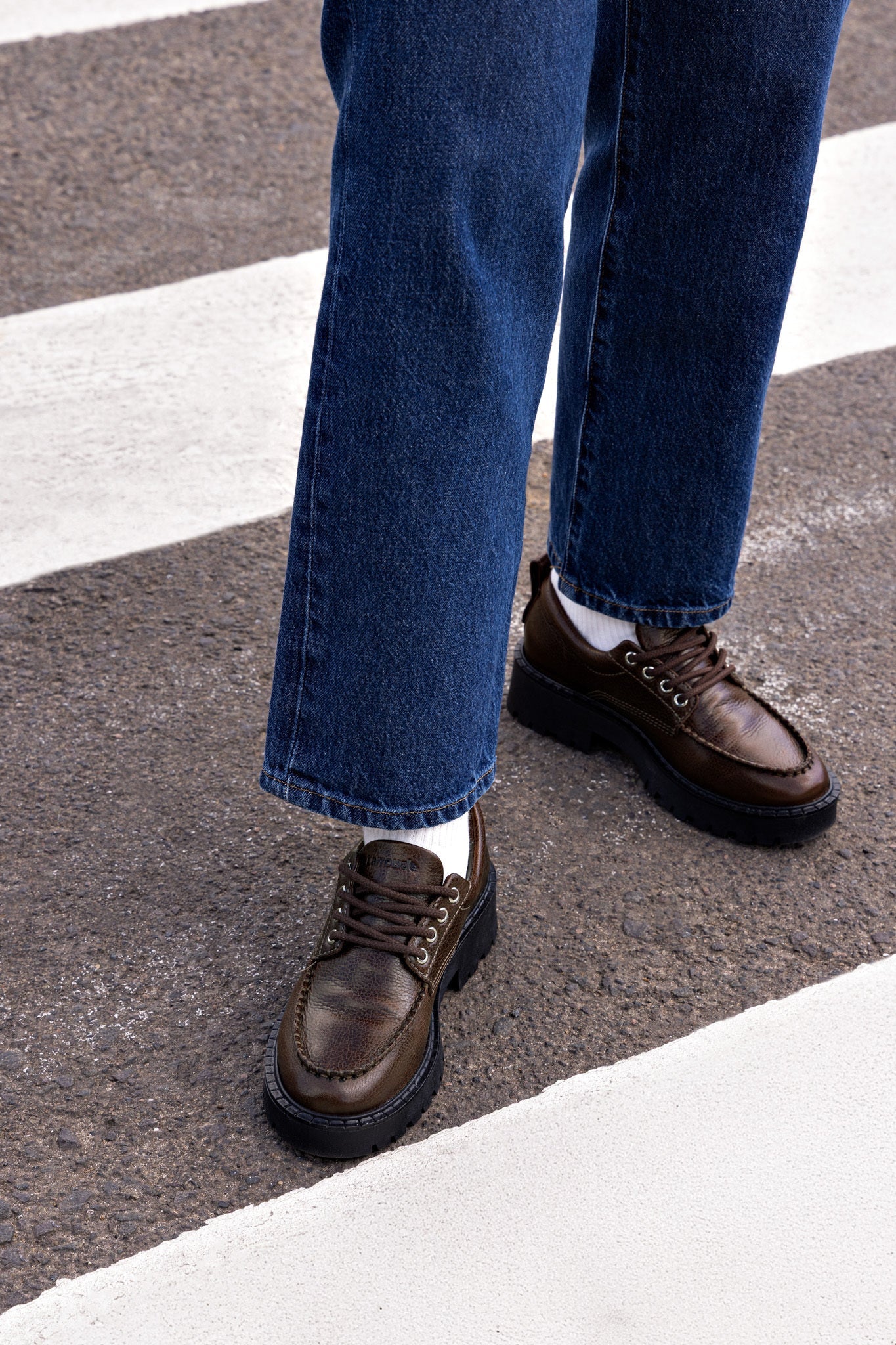 London Lace Up Loafer In Brown Leather - Larroude