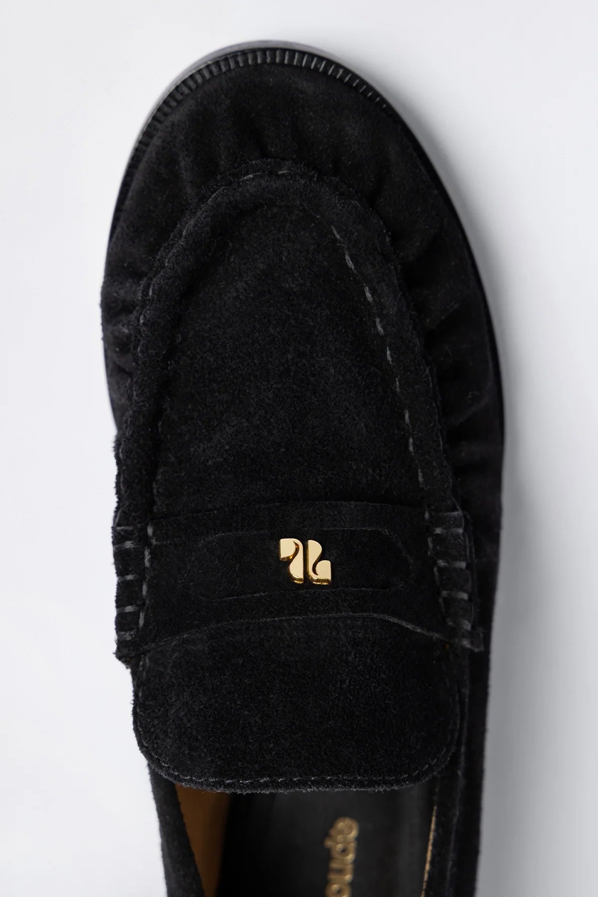 Suki Soft Loafer In Black Suede - Larroude