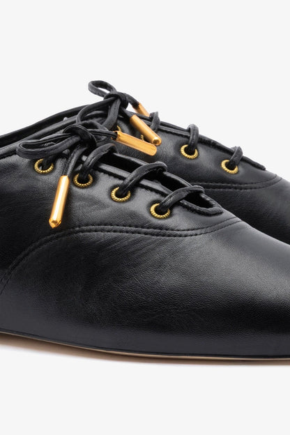 Liza Sneaker In Black Leather - Larroude