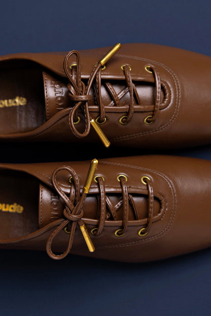 Liza Sneaker In Burnt Umber Leather - Larroude
