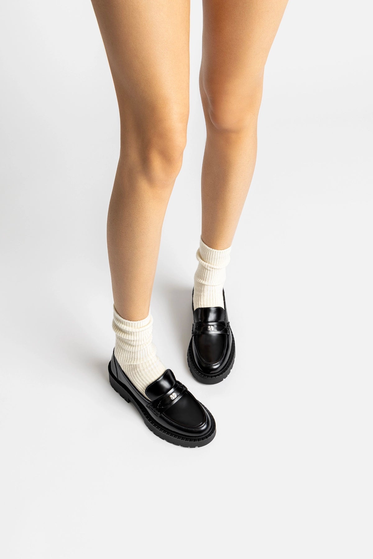 Suki Lugsole Loafer In Black Box Leather - Larroude