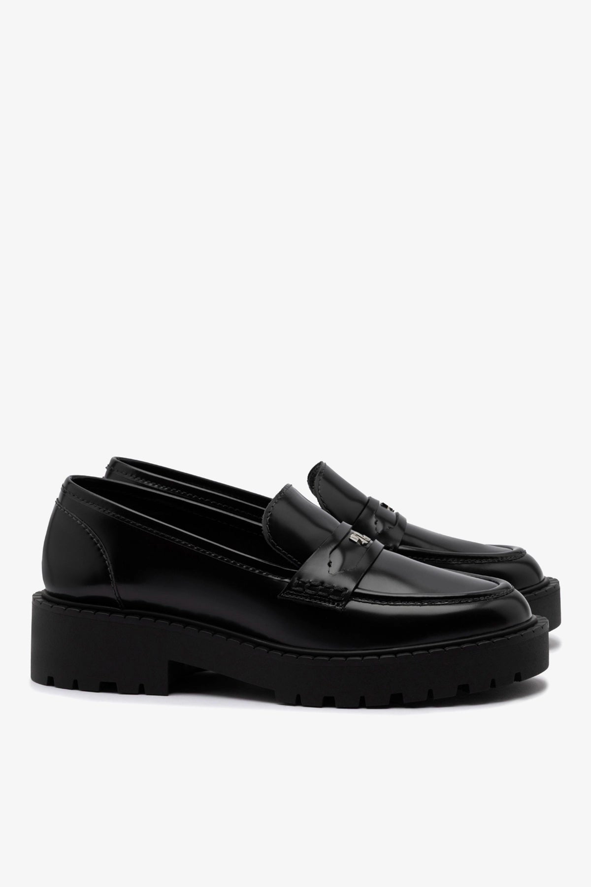 Suki Lugsole Loafer In Black Box Leather - Larroude