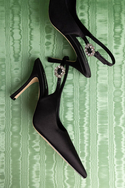 Carine Pump Black Satin - Larroude