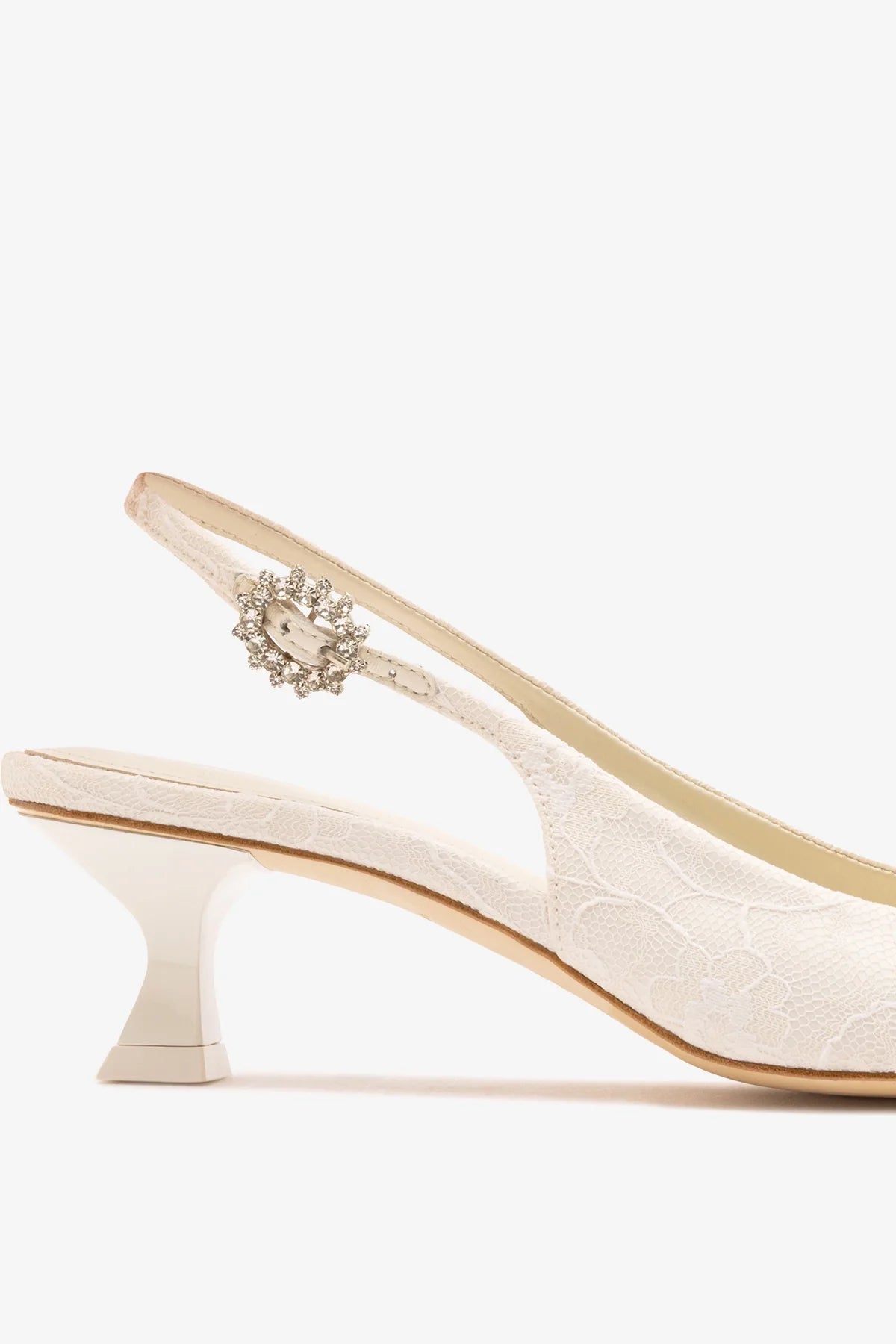 Larroudé x Markarian: Amal Pump White Lace - Larroude