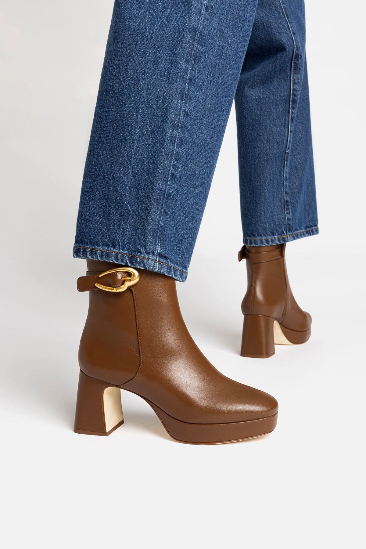 Dolly Verona Low Boot In Burnt Umber Leather - Larroude
