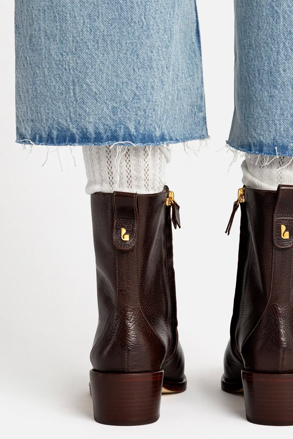 Florencia Low Boot In Brown Leather - Larroude