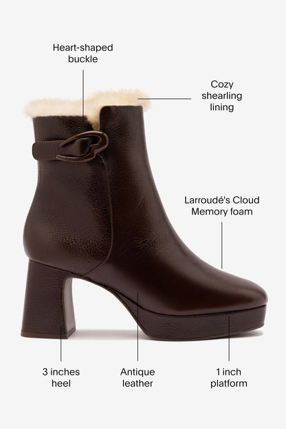 Dolly Verona Low Boot In Brown Leather And Natural Shearling - Larroude