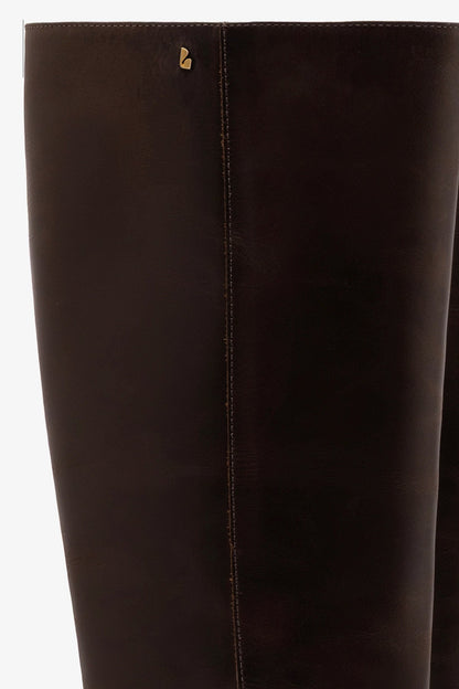 Anne Boot In Brown Shadow Leather - Larroude