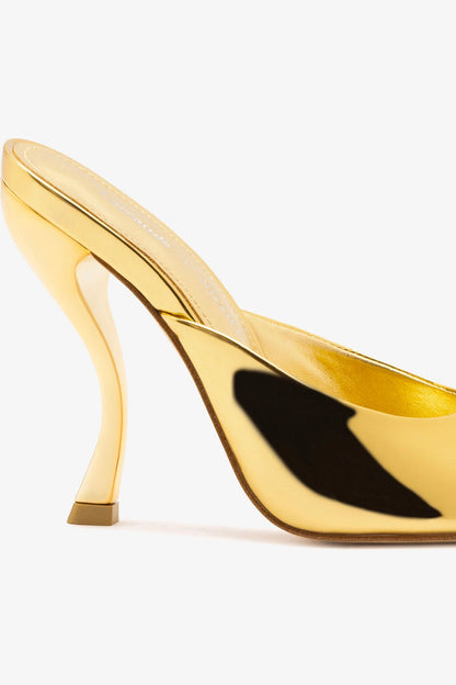 Larroudé x Nicolò B.: Malibu Mule Gold Specchio - Larroude