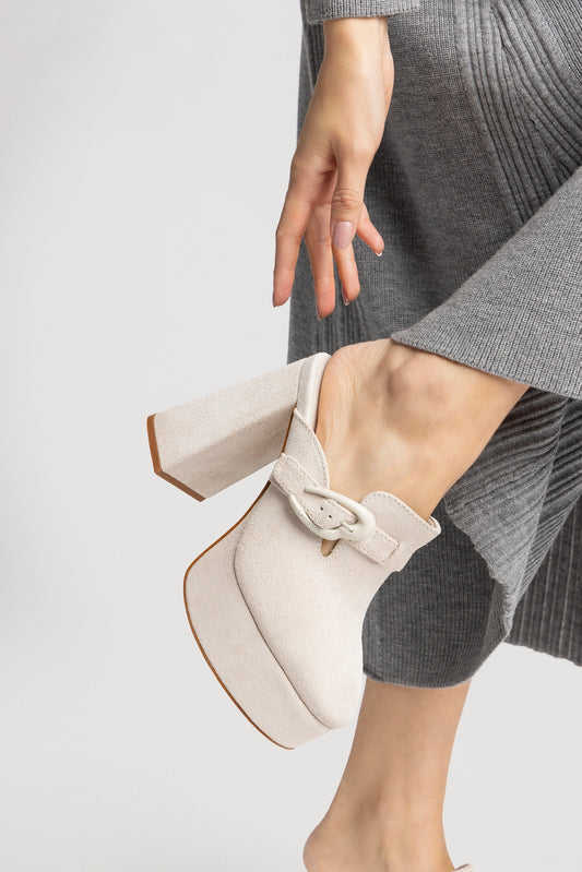 Dolly Verona Clog In Mushroom Grey Suede - Larroude