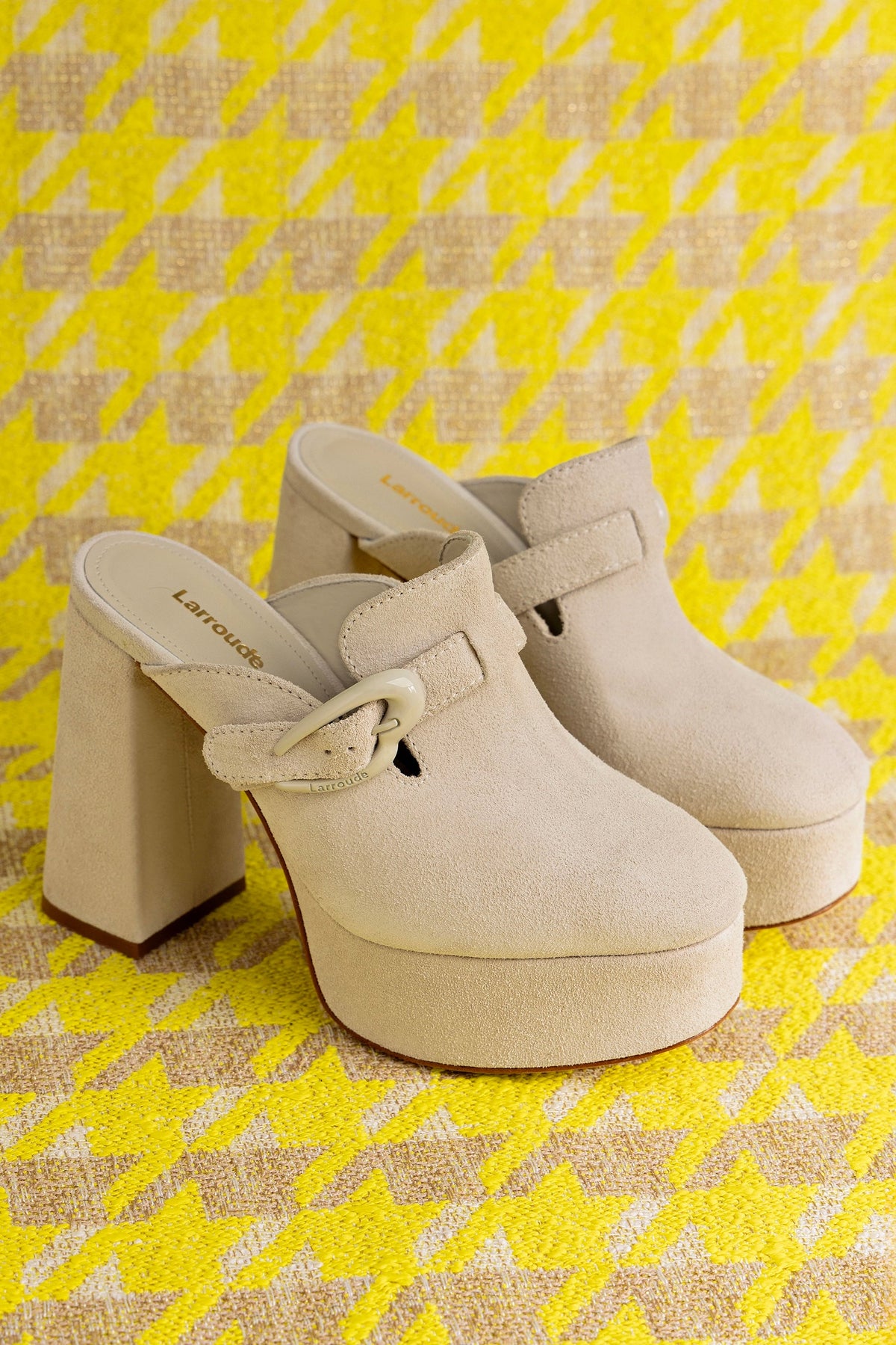 Dolly Verona Clog In Mushroom Grey Suede - Larroude