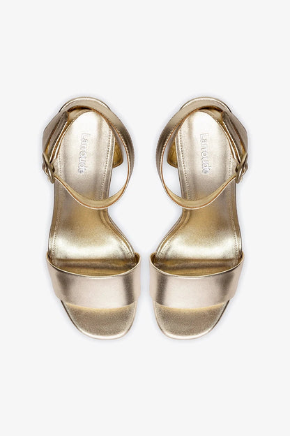 Dolly Sandal In Platina Metallic Leather - Larroude