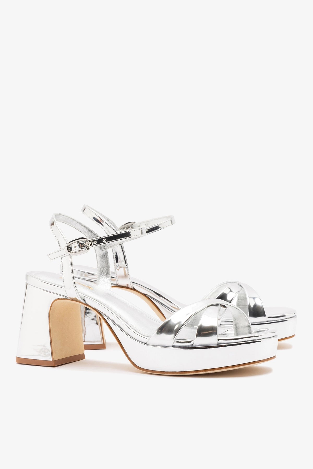 Bianca Low Sandal Silver Specchio - Larroude