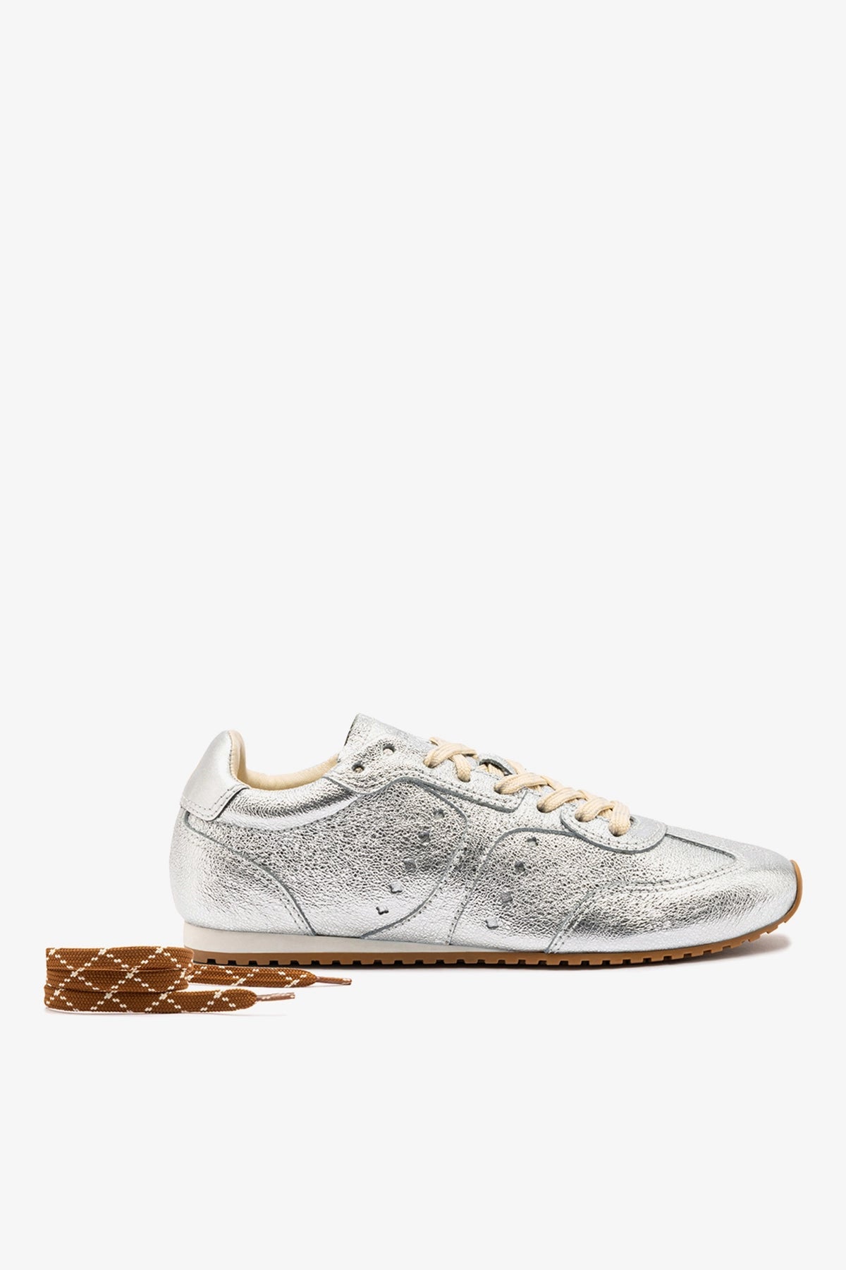 Stella Sneaker In Silver Metallic Leather - Larroude