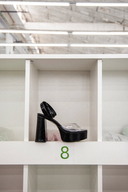 Dolly Clear Sandal Black Patent Leather - Larroude