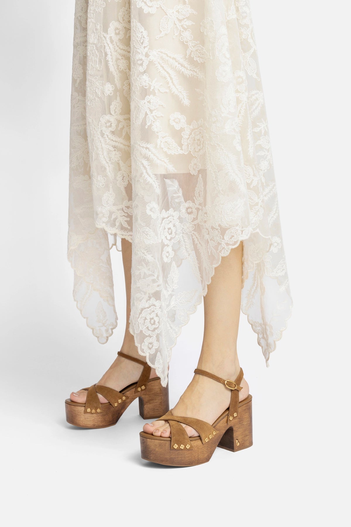 Talitha Sandal In Russet Suede - Larroude